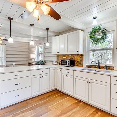 Dog-Friendly Hiawassee Cabin With Decks And Fire Pit! Екстериор снимка