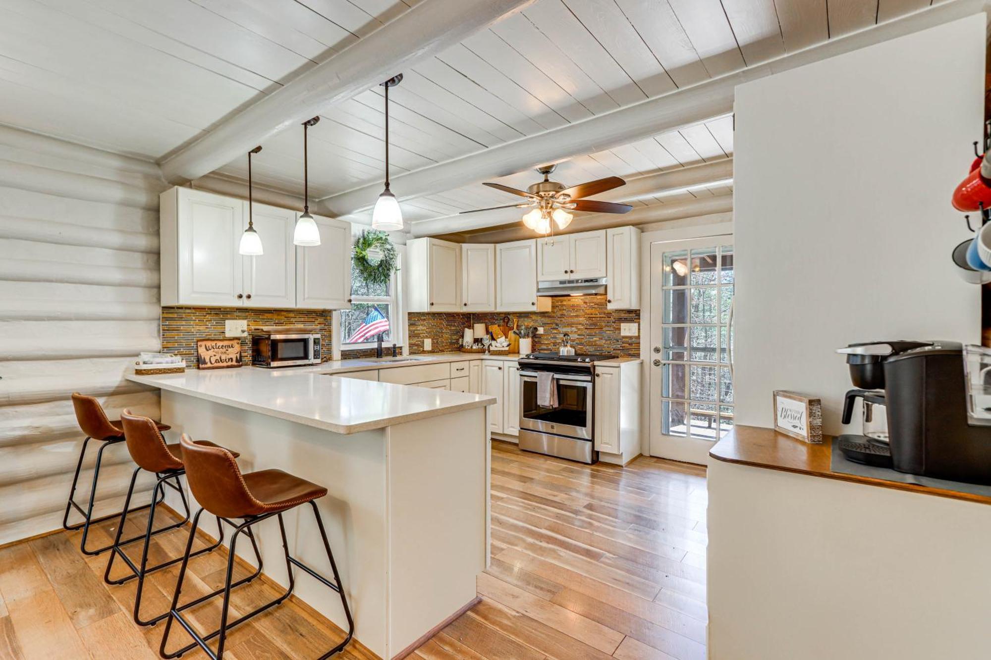 Dog-Friendly Hiawassee Cabin With Decks And Fire Pit! Екстериор снимка