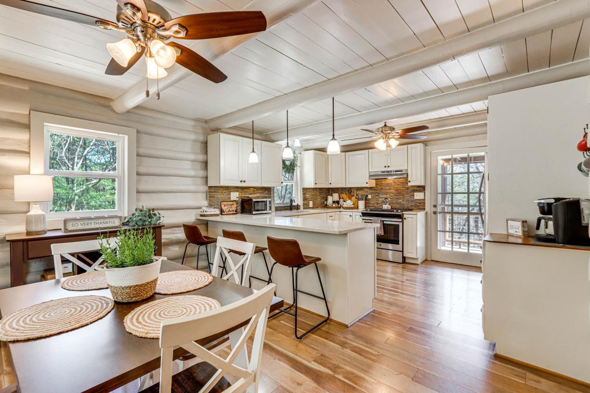 Dog-Friendly Hiawassee Cabin With Decks And Fire Pit! Екстериор снимка