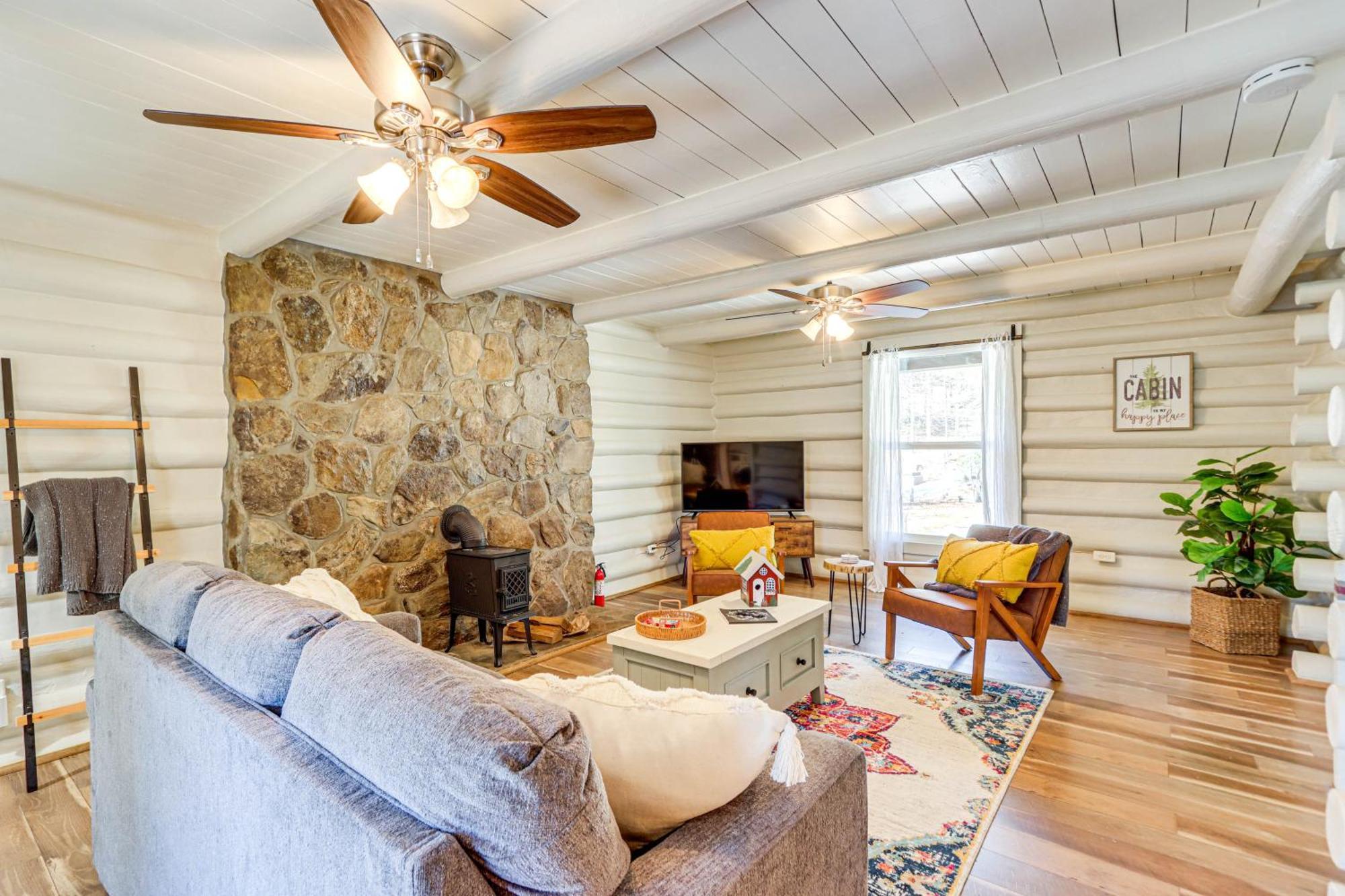 Dog-Friendly Hiawassee Cabin With Decks And Fire Pit! Екстериор снимка