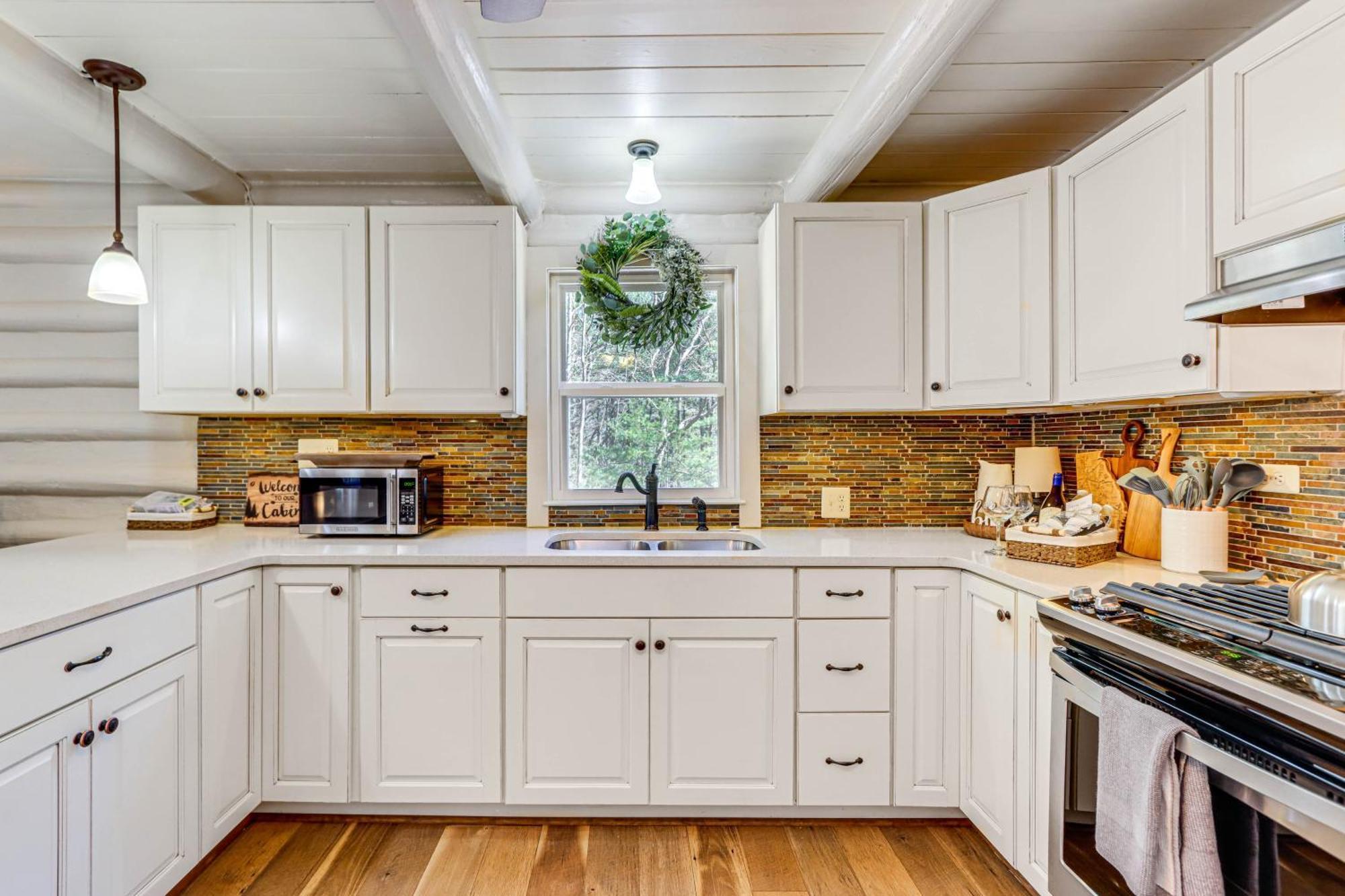 Dog-Friendly Hiawassee Cabin With Decks And Fire Pit! Екстериор снимка