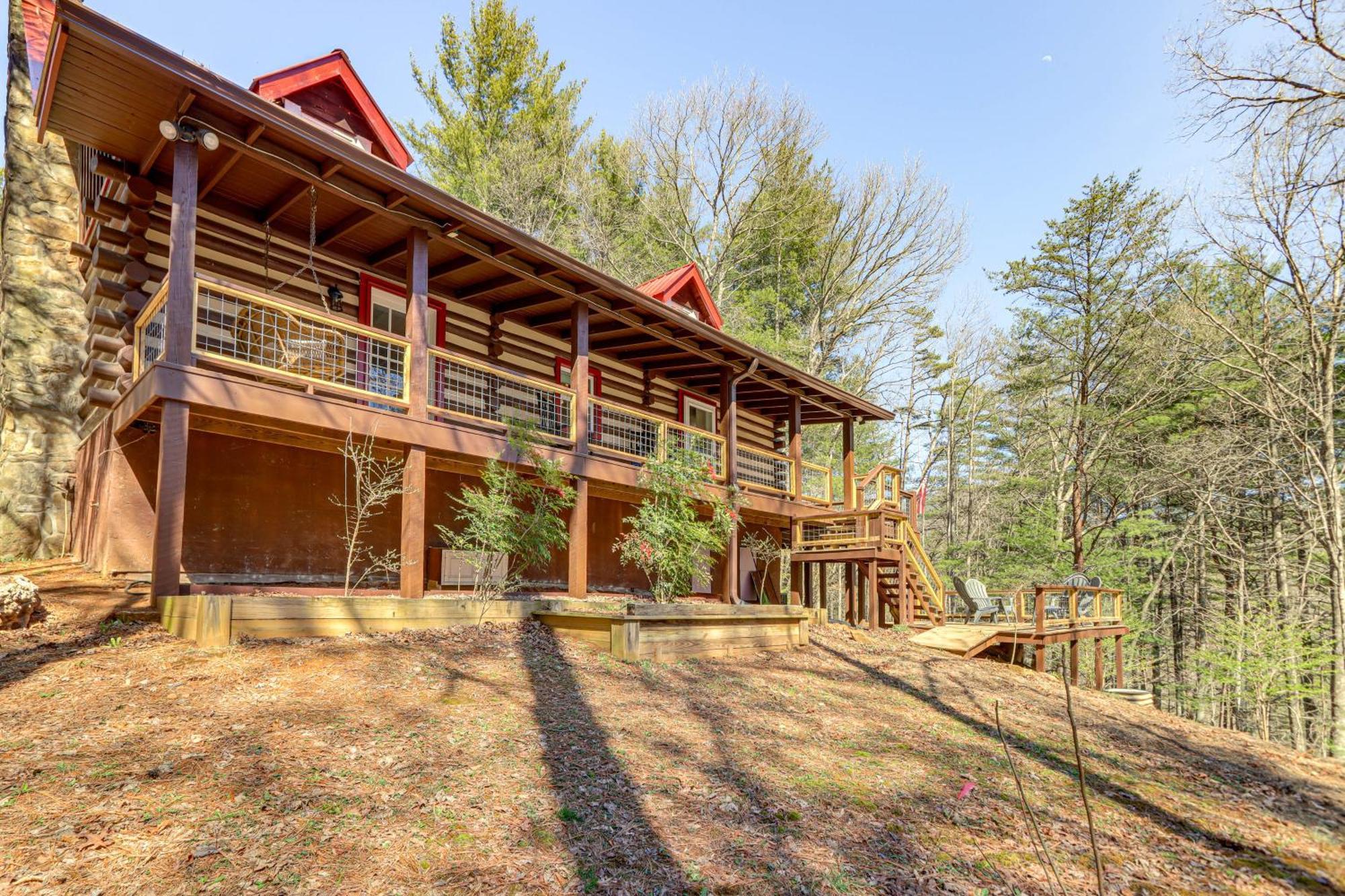 Dog-Friendly Hiawassee Cabin With Decks And Fire Pit! Екстериор снимка