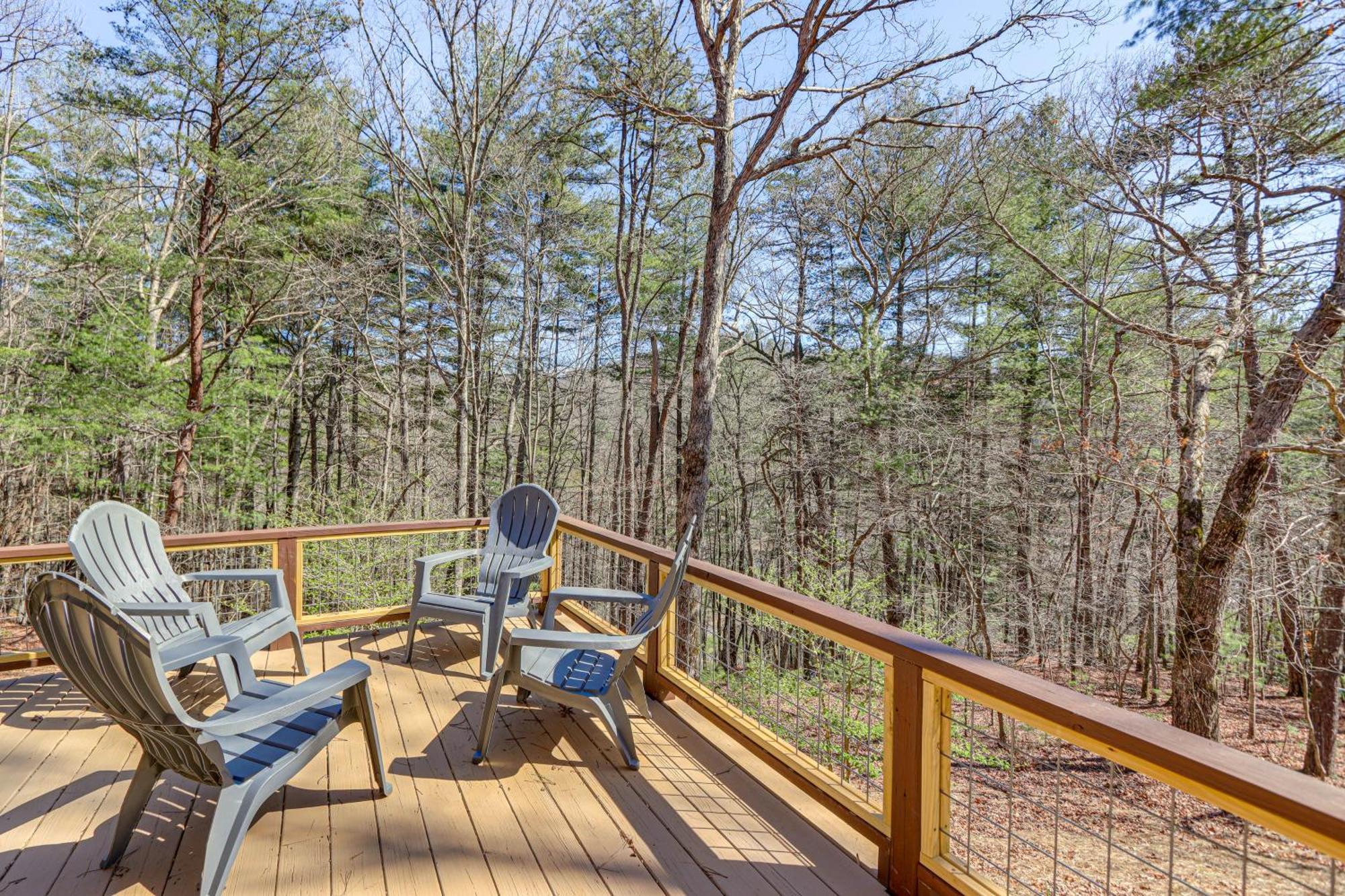 Dog-Friendly Hiawassee Cabin With Decks And Fire Pit! Екстериор снимка